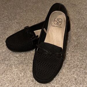 Daisy Fuentes women’s loafers